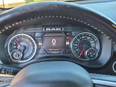 2020 RAM 1500 Laramie Crew Cab 4x4 5'7' Box