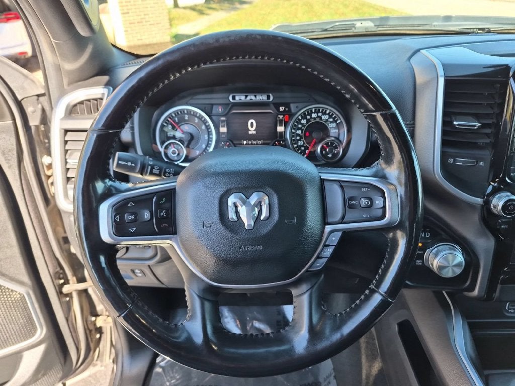 2020 RAM 1500 Laramie Crew Cab 4x4 5'7' Box