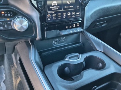 2020 RAM 1500 Laramie Crew Cab 4x4 5'7' Box
