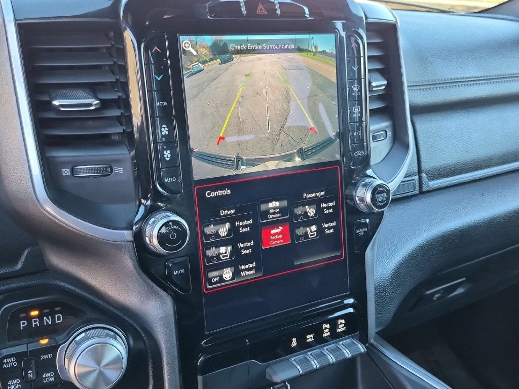 2020 RAM 1500 Laramie Crew Cab 4x4 5'7' Box