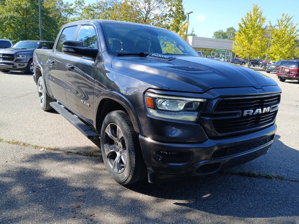 2020 RAM 1500 Laramie Crew Cab 4x4 5'7' Box
