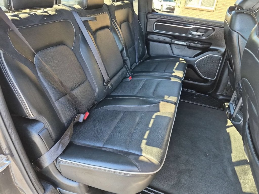 2020 RAM 1500 Laramie Crew Cab 4x4 5'7' Box