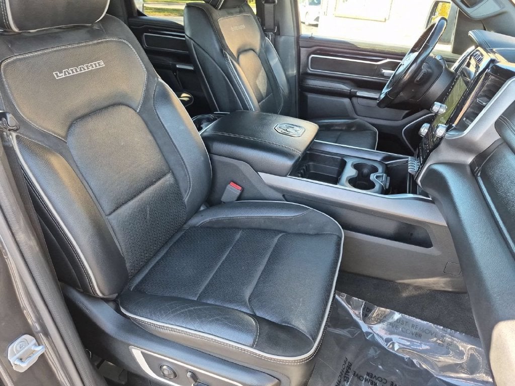 2020 RAM 1500 Laramie Crew Cab 4x4 5'7' Box