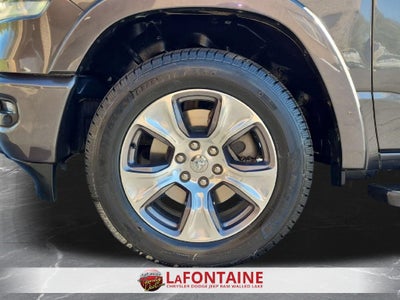2020 RAM 1500 Laramie Crew Cab 4x4 5'7' Box