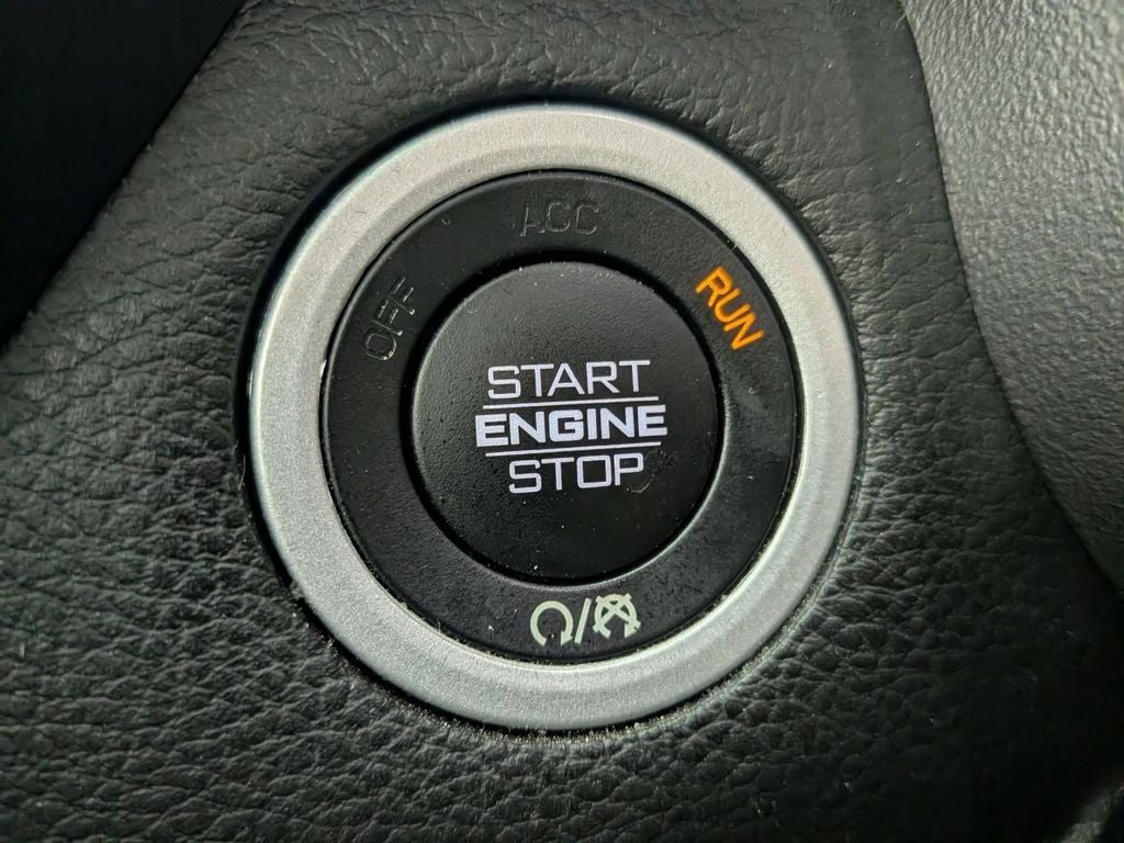 2023 RAM 1500 Laramie Crew Cab 4x4 5'7' Box