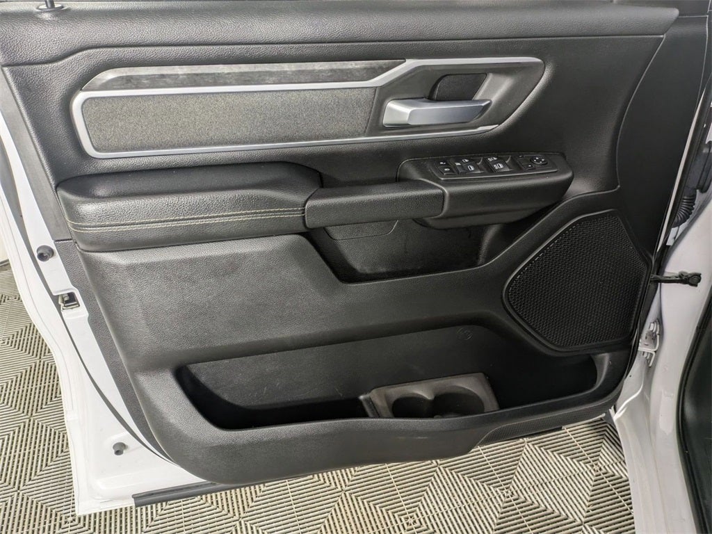 2020 RAM 1500 Big Horn Crew Cab 4x4 6'4' Box