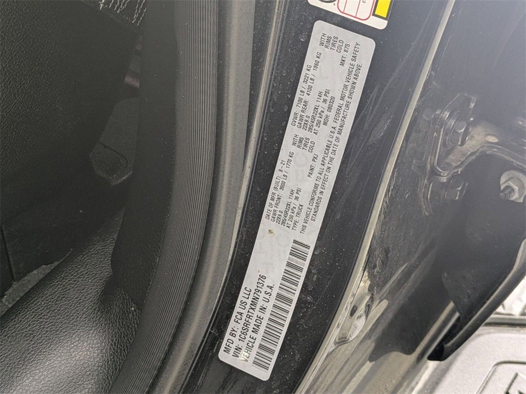 2021 RAM 1500 Laramie Crew Cab 4x4 6'4' Box