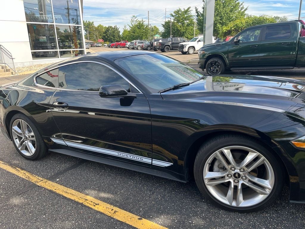 2021 Ford Mustang EcoBoost Premium Fastback