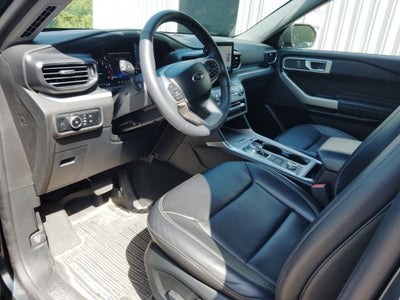 2024 Ford Explorer XLT