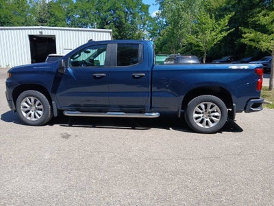 2020 Chevrolet Silverado 1500 4WD Double Cab Standard Bed Custom