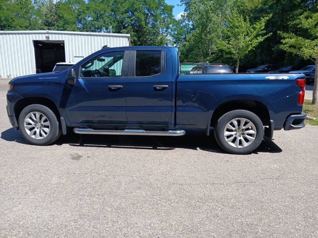 2020 Chevrolet Silverado 1500 4WD Double Cab Standard Bed Custom