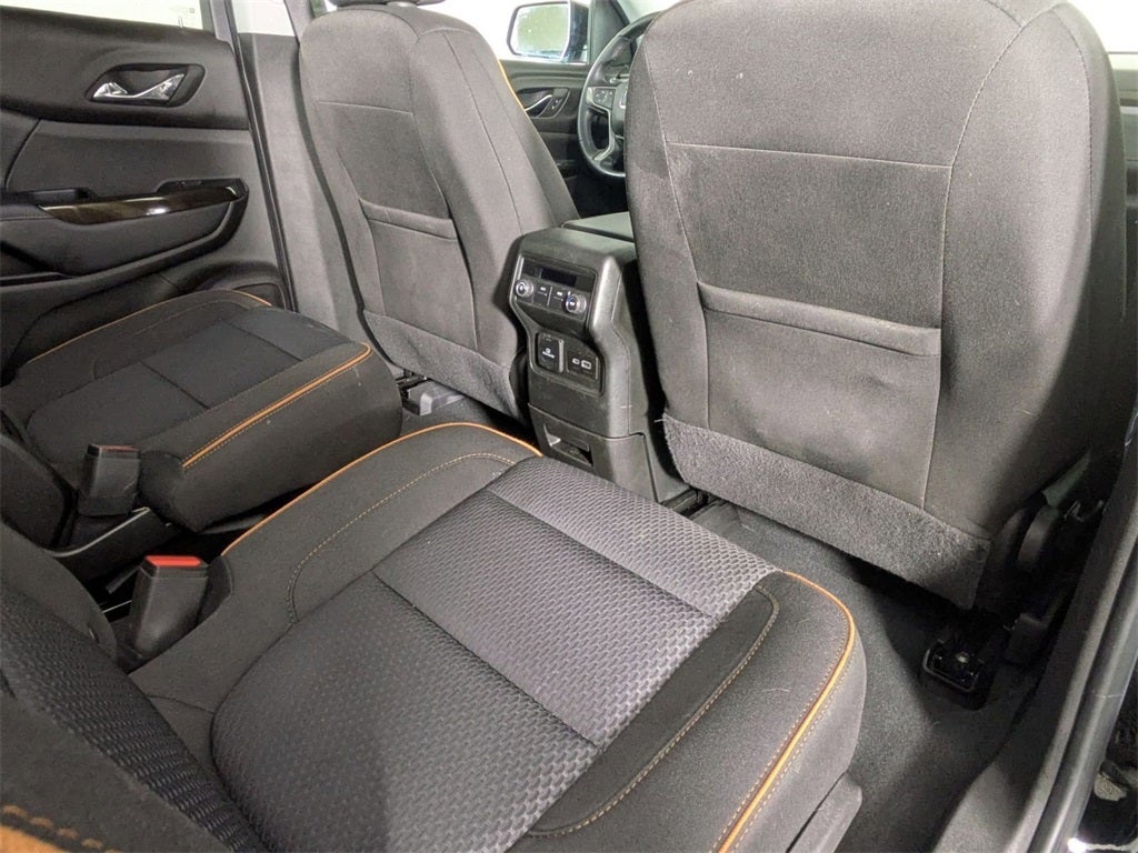 2023 GMC Acadia AWD AT4