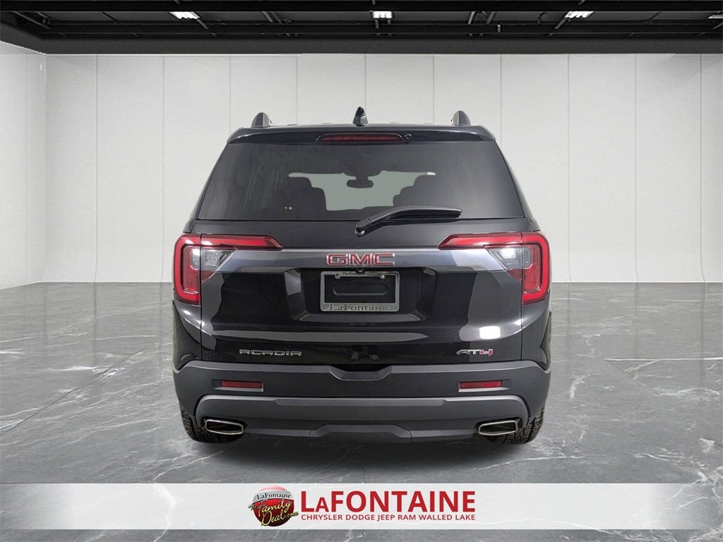 2023 GMC Acadia AWD AT4