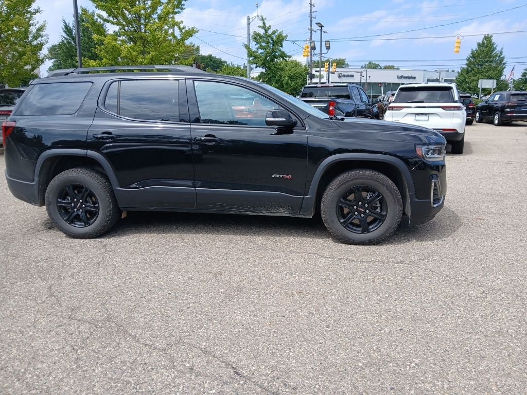 2023 GMC Acadia AWD AT4