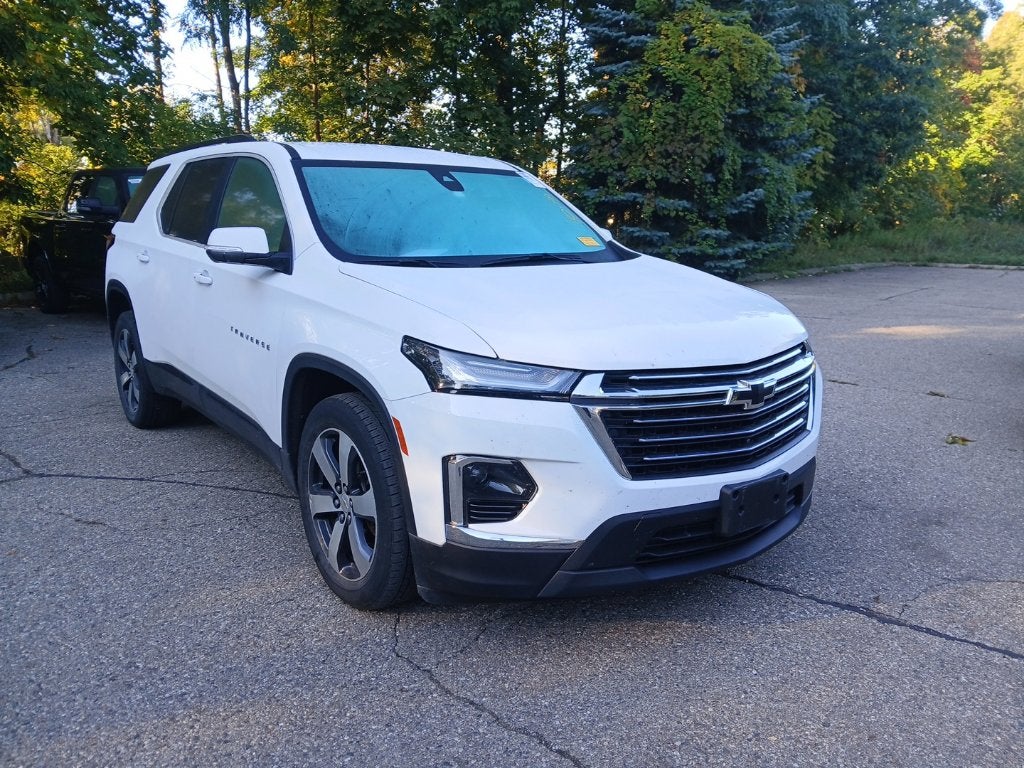 2023 Chevrolet Traverse AWD LT Leather