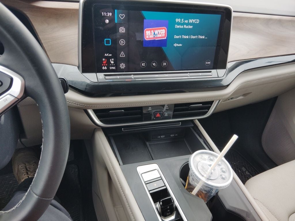 2024 Volkswagen Atlas 2.0T SE