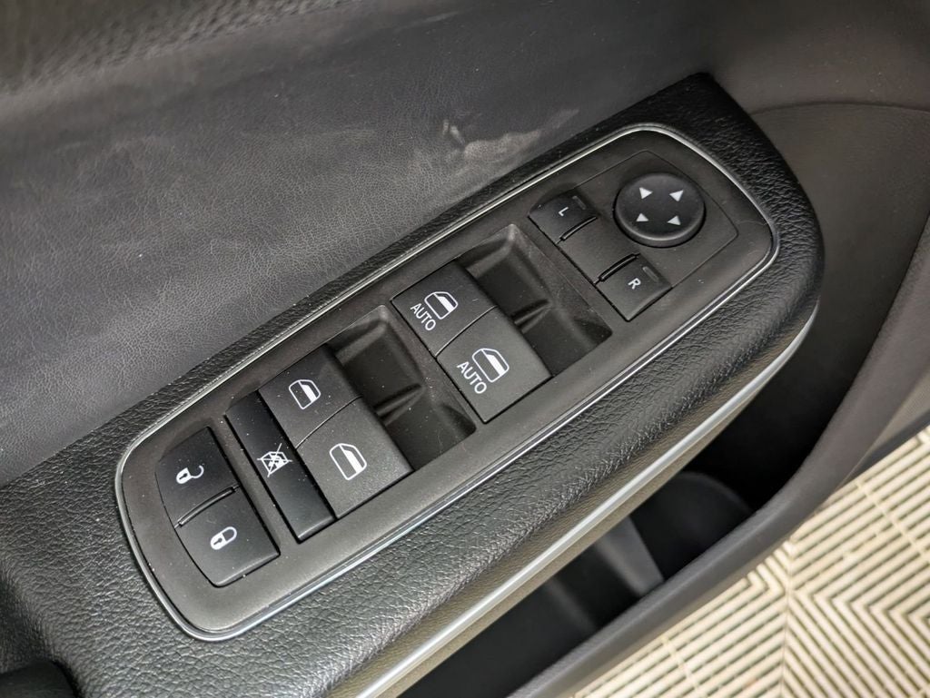 2023 Chrysler 300 Touring-L AWD