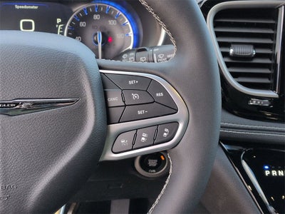 2026 Chrysler Pacifica PACIFICA SELECT AWD