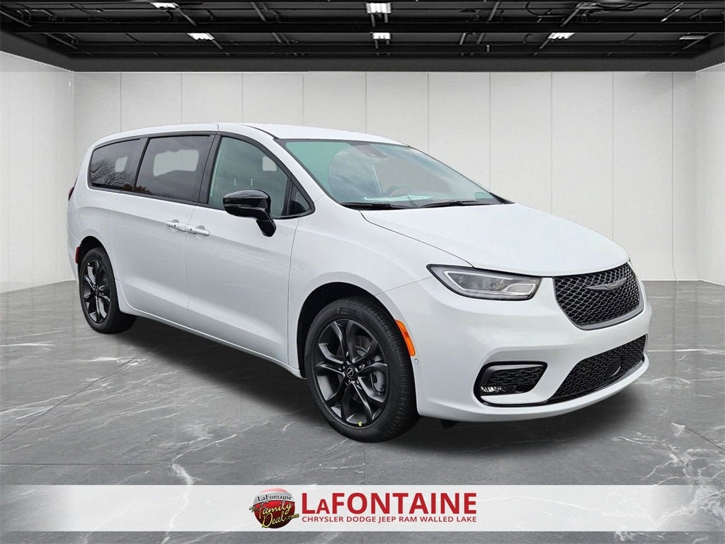 2026 Chrysler Pacifica PACIFICA SELECT AWD