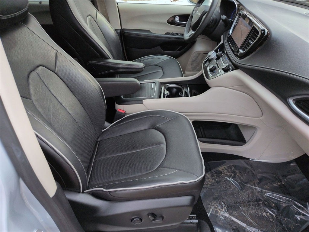 2022 Chrysler Pacifica Limited AWD