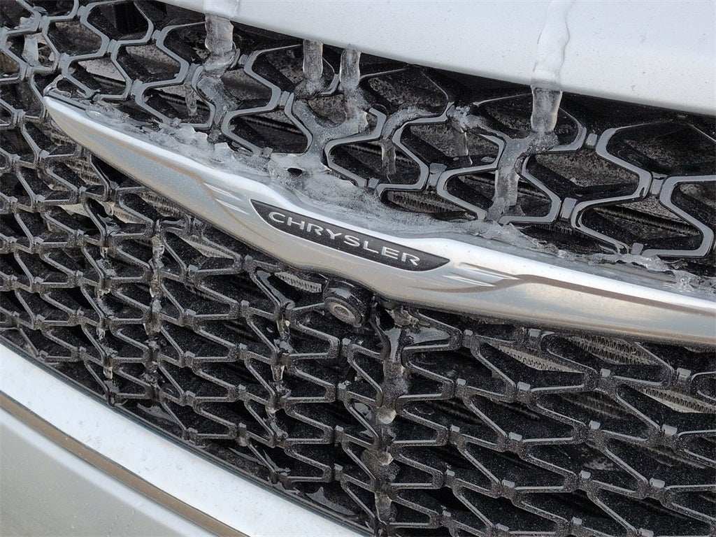 2022 Chrysler Pacifica Limited AWD