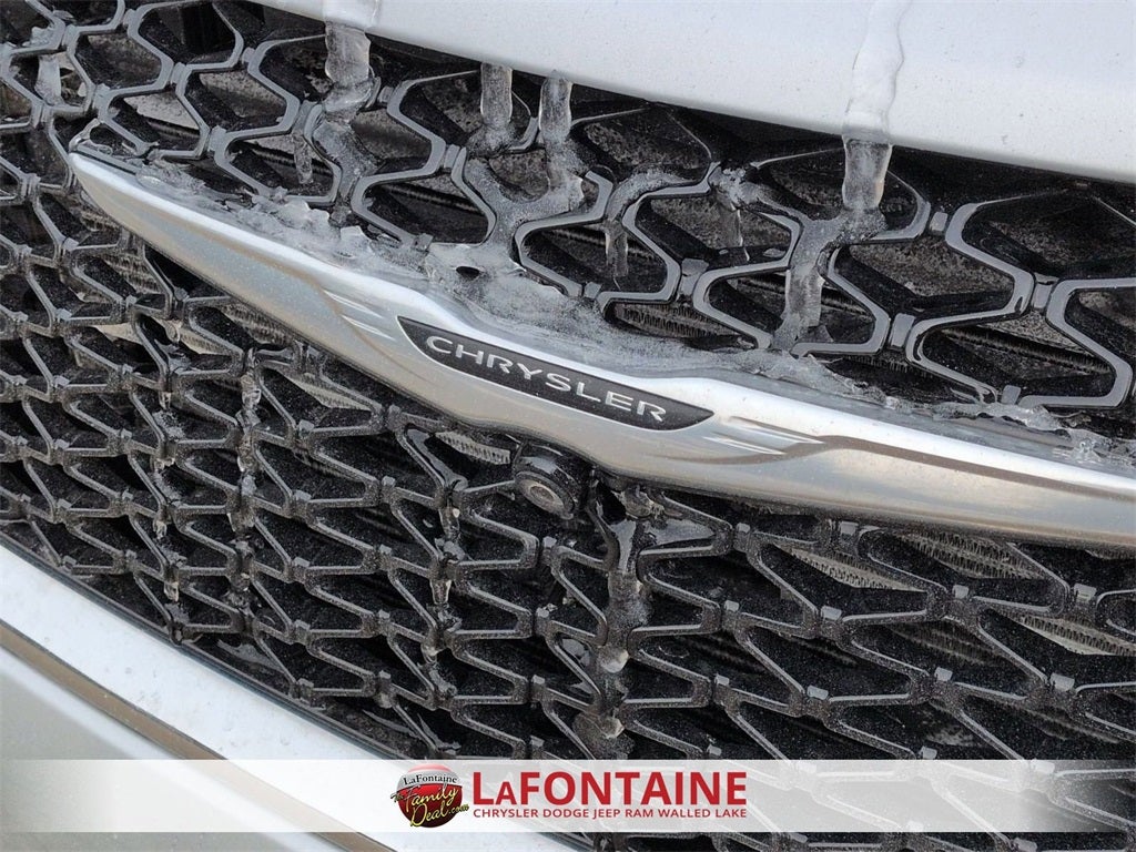 2022 Chrysler Pacifica Limited AWD