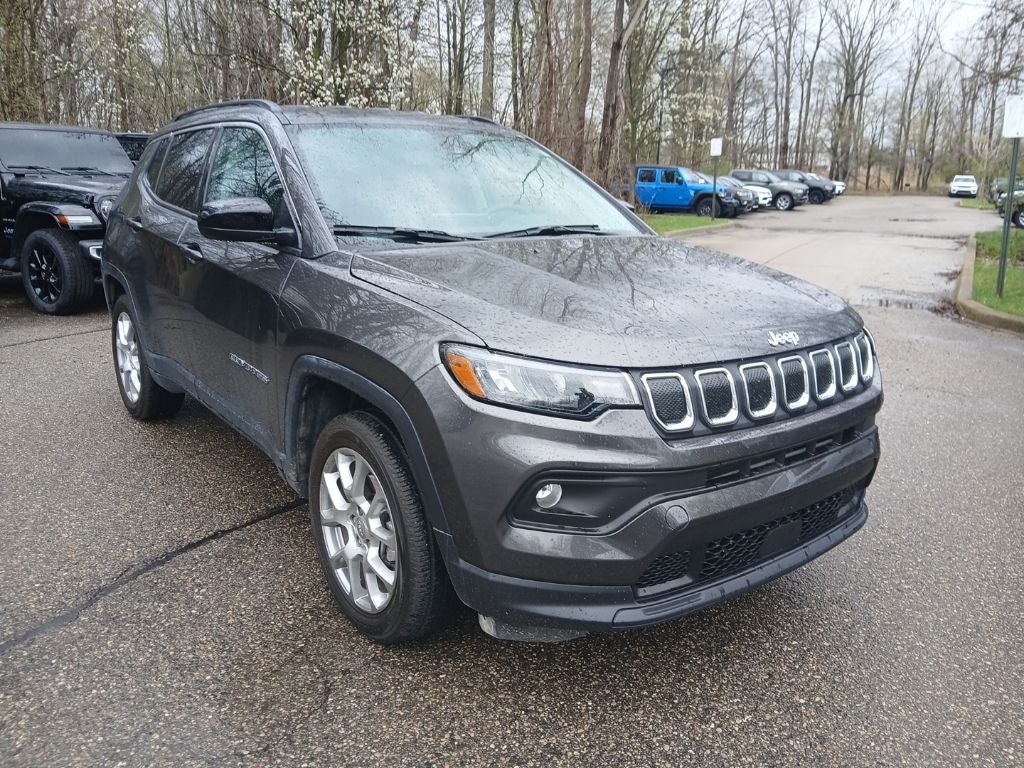 2022 Jeep Compass Latitude Lux