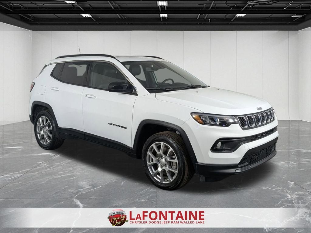 2024 Jeep Compass Latitude Lux