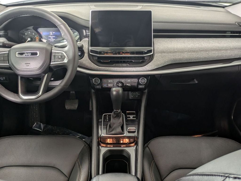 2023 Jeep Compass Latitude Lux FWD