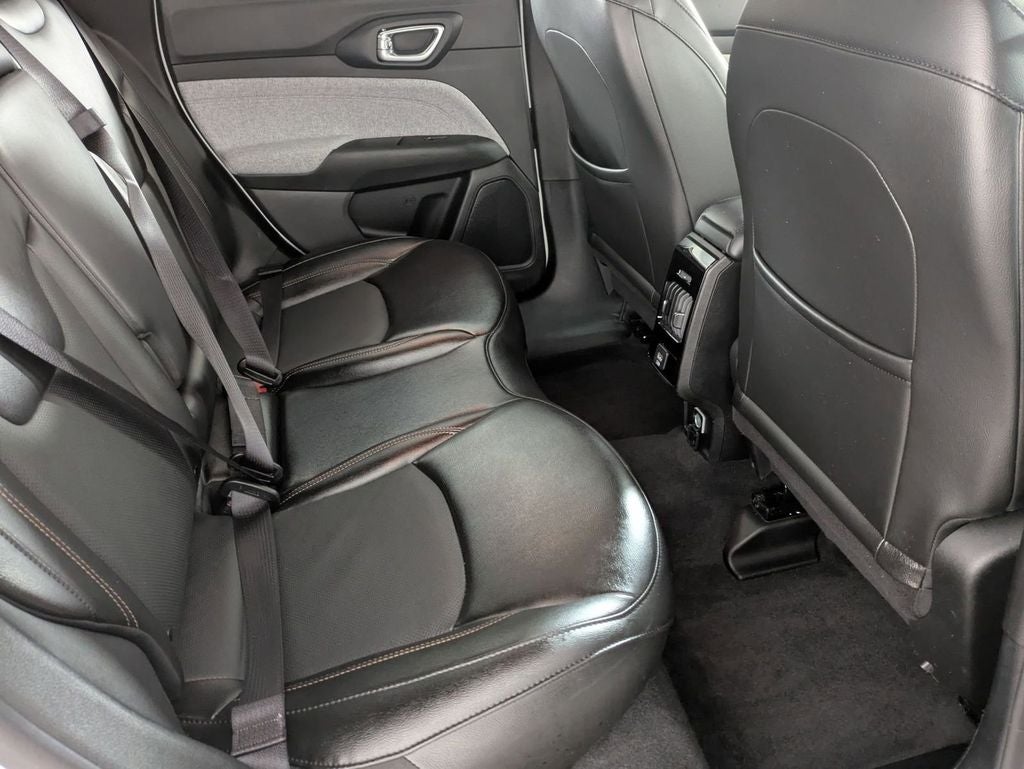 2023 Jeep Compass Latitude Lux FWD