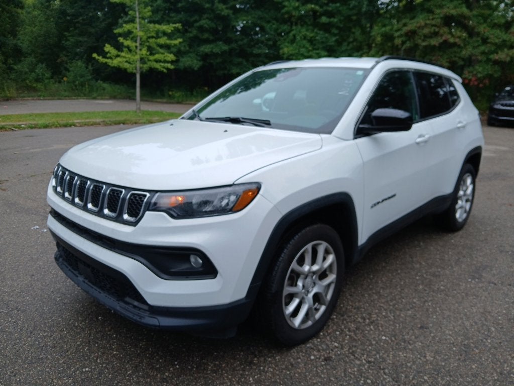 2023 Jeep Compass Latitude Lux FWD