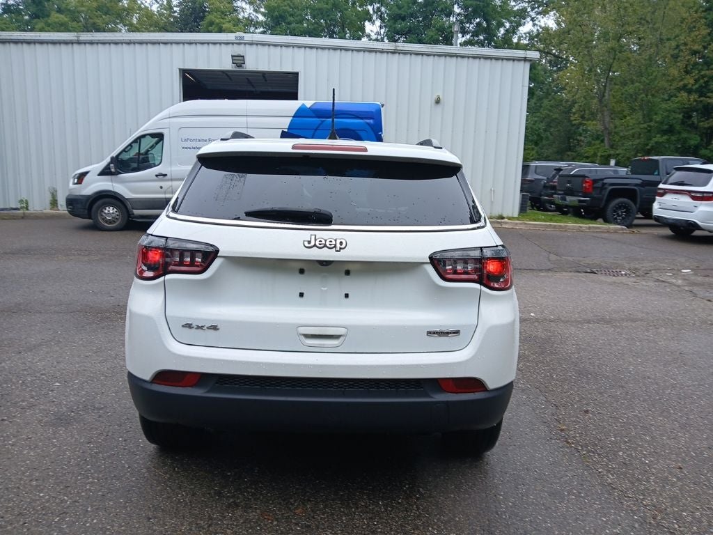 2023 Jeep Compass Latitude Lux FWD