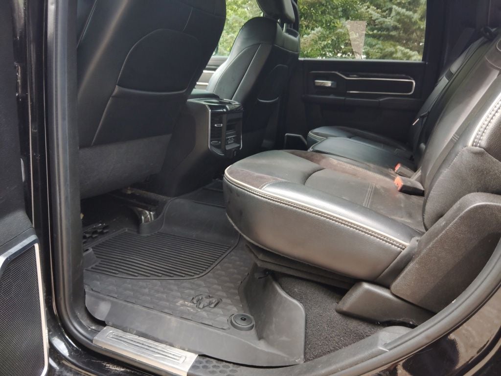 2021 RAM 3500 Laramie Crew Cab 4x4 8' Box