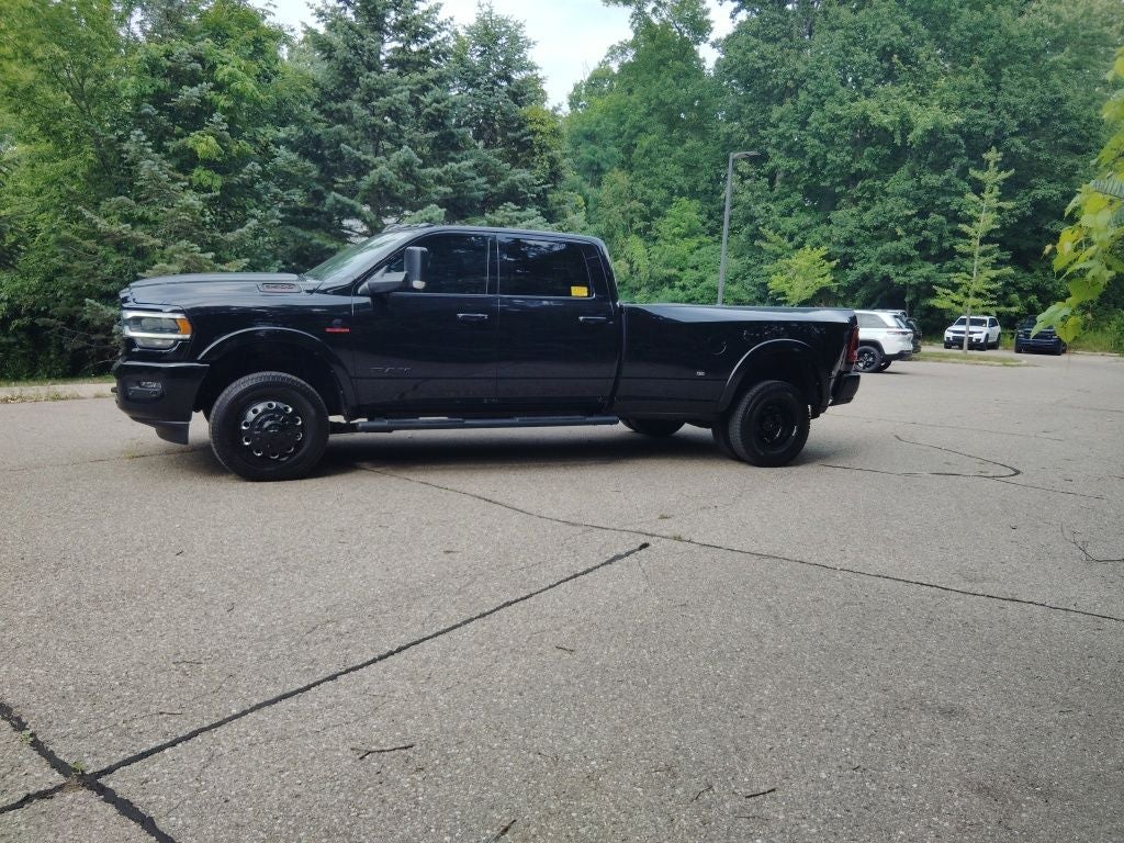 2021 RAM 3500 Laramie Crew Cab 4x4 8' Box