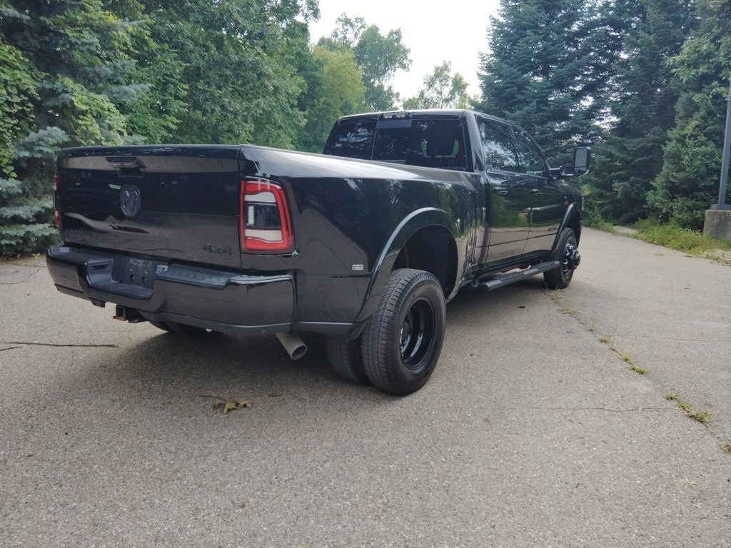 2021 RAM 3500 Laramie Crew Cab 4x4 8' Box