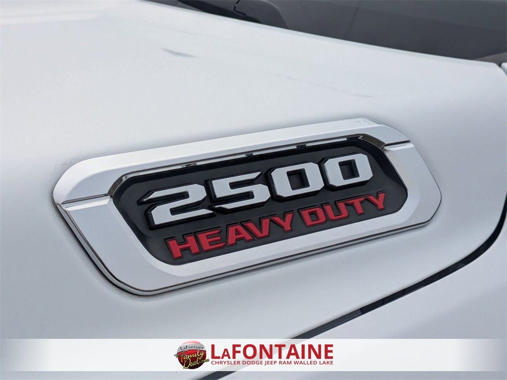 2022 RAM 2500 Tradesman Crew Cab 4x4 8' Box