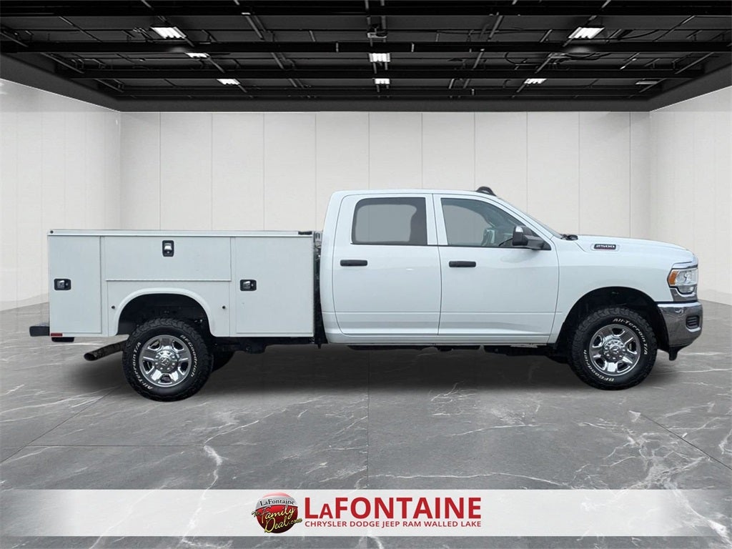 2022 RAM 2500 Tradesman Crew Cab 4x4 8' Box