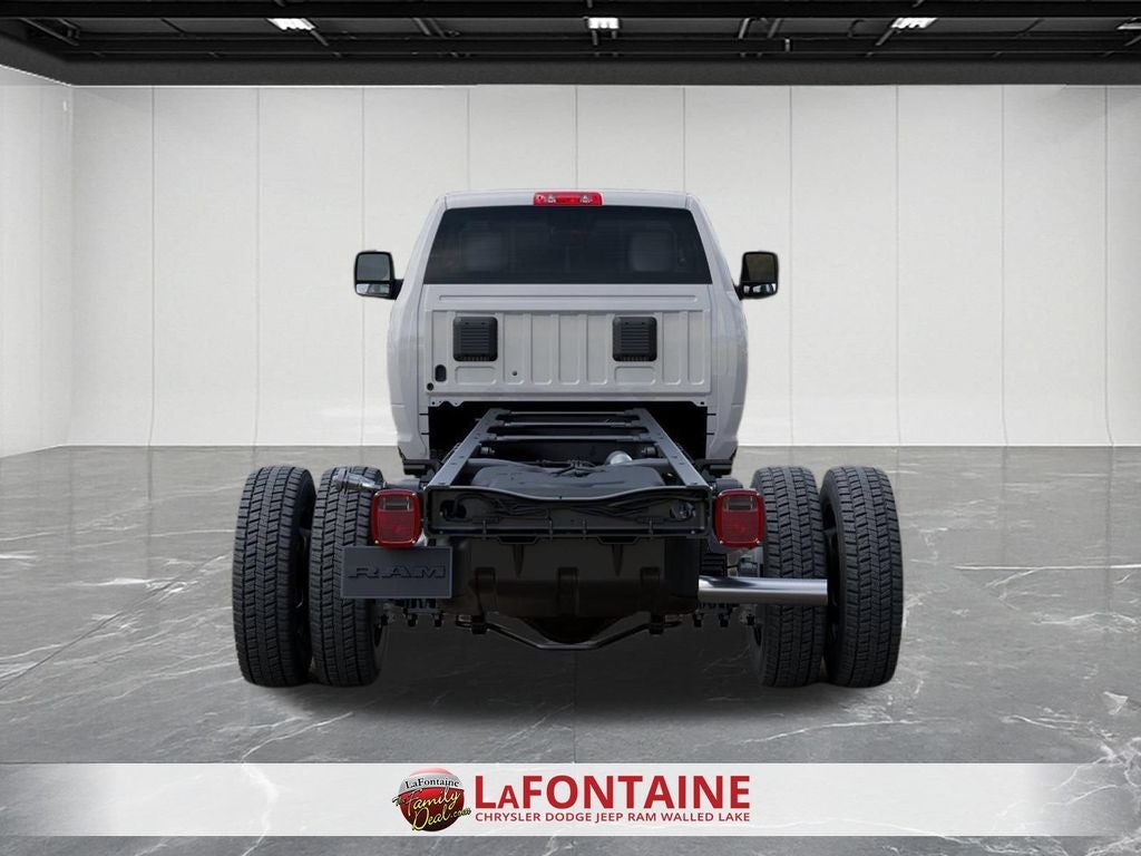2026 RAM Ram 5500 Chassis Cab RAM 5500 TRADESMAN CHASSIS REGULAR CAB 4X4 120' CA