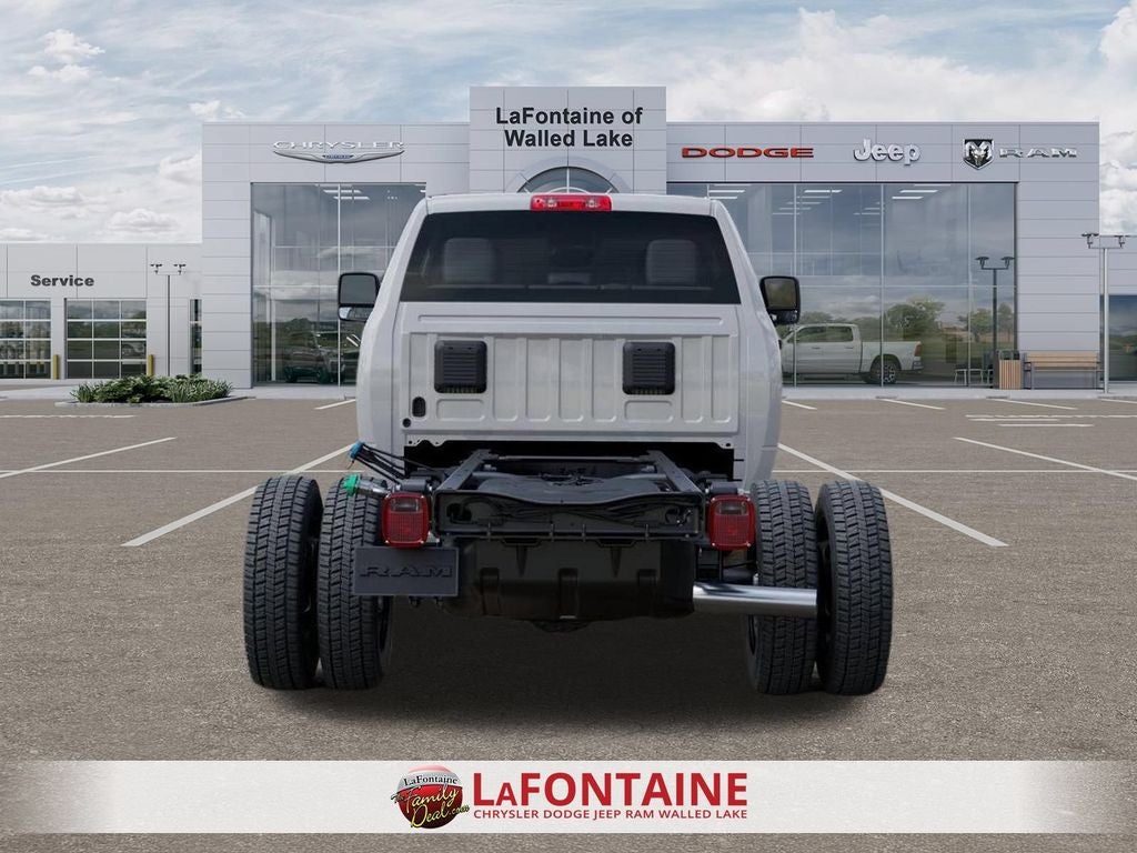 2026 RAM 5500 Chassis RAM 5500 TRADESMAN CHASSIS CREW CAB 4X4 60' CA