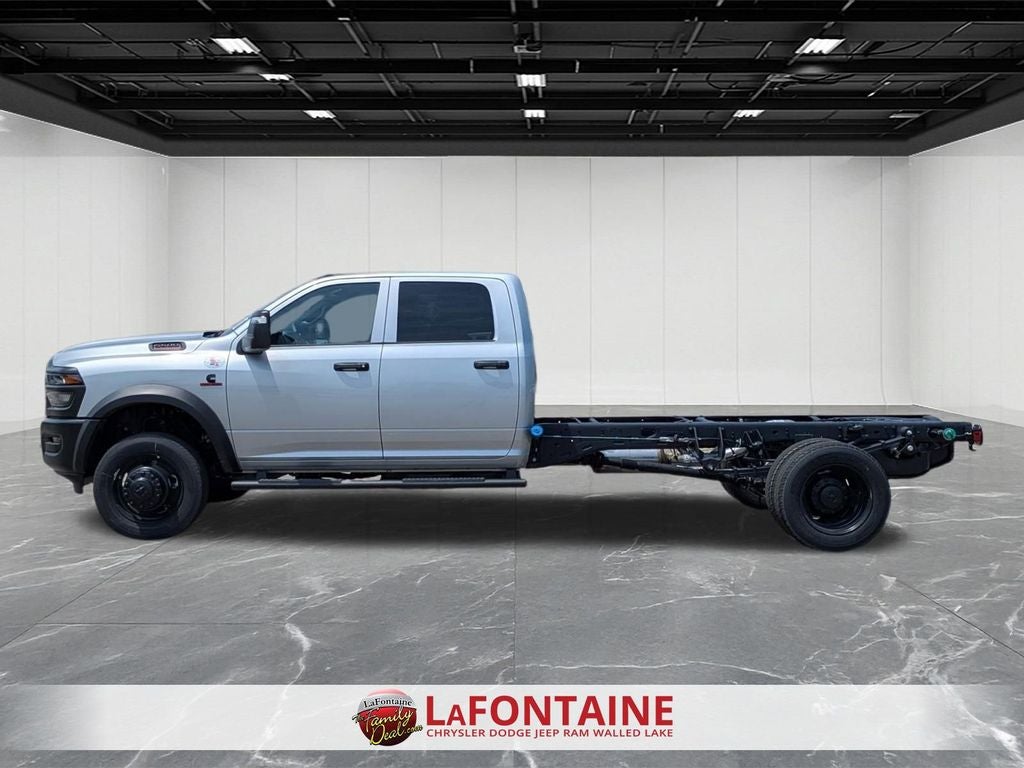 2026 RAM Ram 5500 Chassis Cab RAM 5500 TRADESMAN CHASSIS CREW CAB 4X4 84' CA