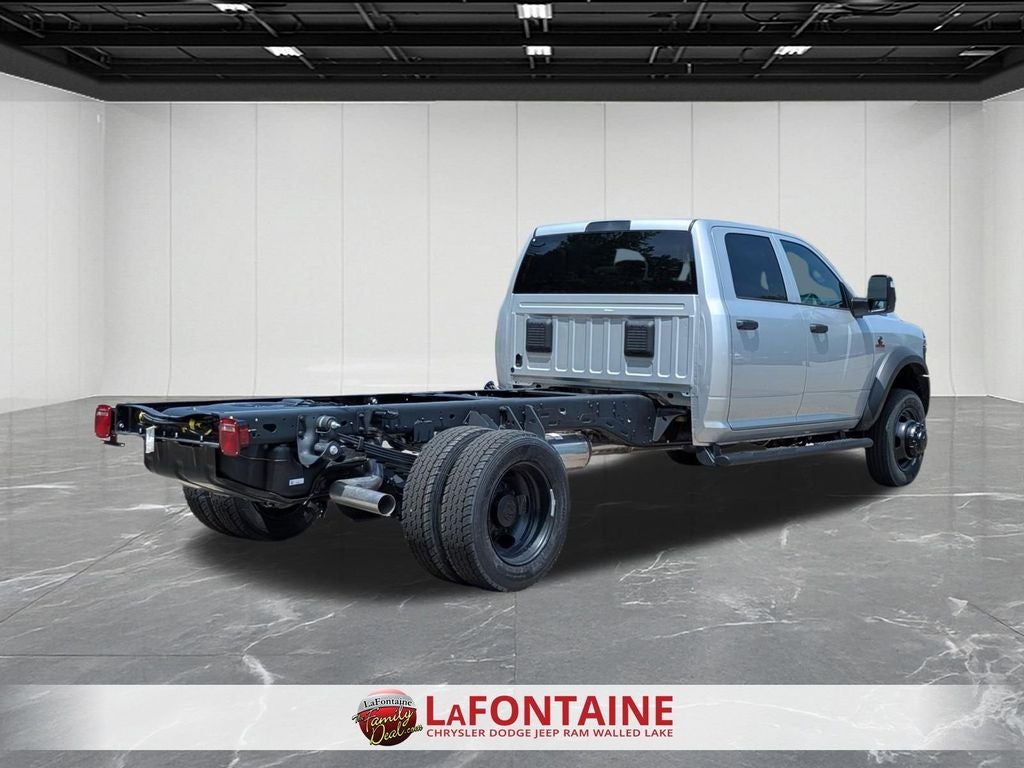 2026 RAM Ram 5500 Chassis Cab RAM 5500 TRADESMAN CHASSIS CREW CAB 4X4 84' CA