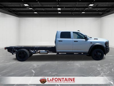 2026 RAM Ram 5500 Chassis Cab RAM 5500 TRADESMAN CHASSIS CREW CAB 4X4 84' CA