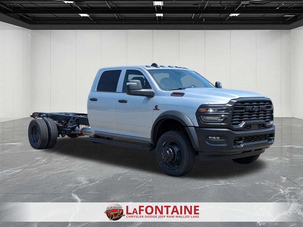 2026 RAM Ram 5500 Chassis Cab RAM 5500 TRADESMAN CHASSIS CREW CAB 4X4 84' CA
