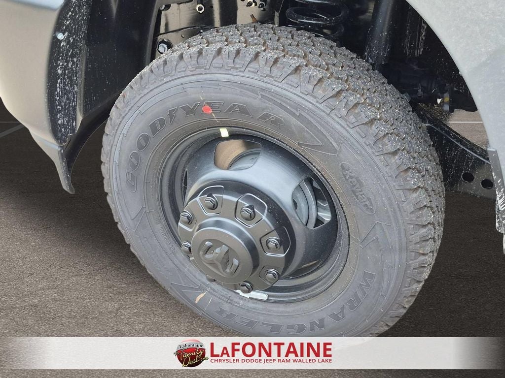 2026 RAM 3500 Chassis RAM 3500 TRADESMAN CREW CAB CHASSIS 4X4 60' CA
