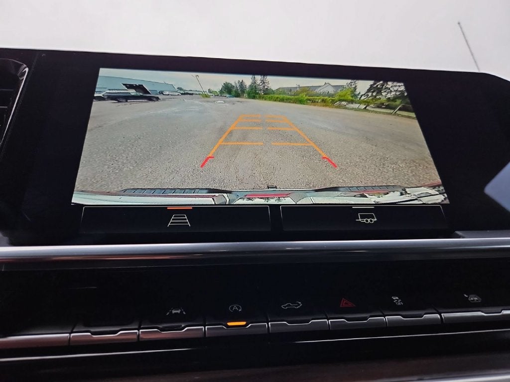 2025 GMC Sierra 1500 4WD Crew Cab Short Box SLT
