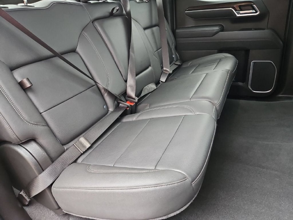 2025 GMC Sierra 1500 4WD Crew Cab Short Box SLT