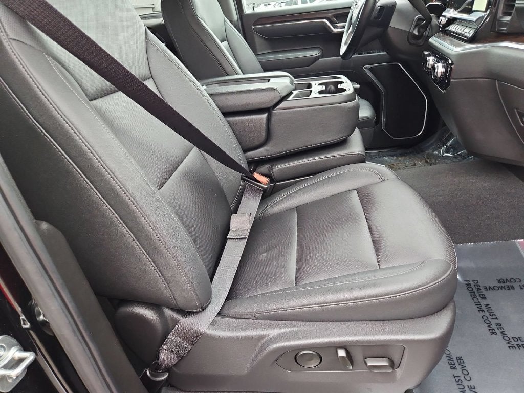 2025 GMC Sierra 1500 4WD Crew Cab Short Box SLT