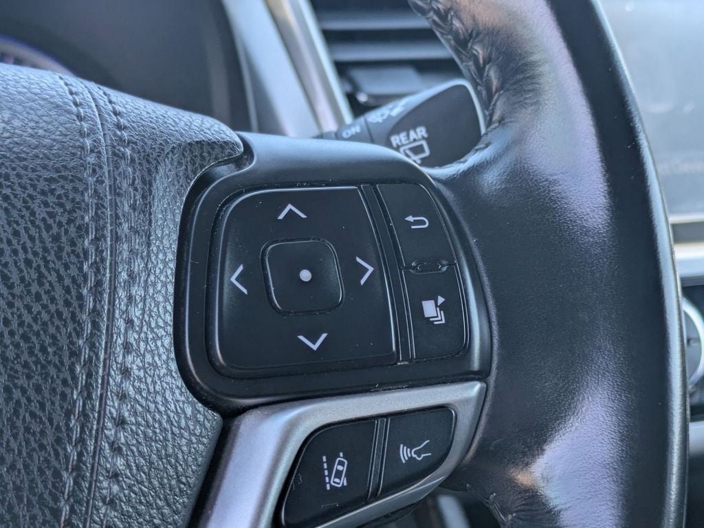 2017 Toyota Highlander SE