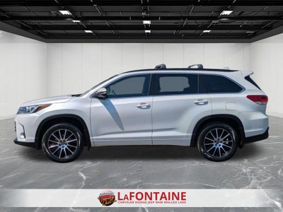 2017 Toyota Highlander SE