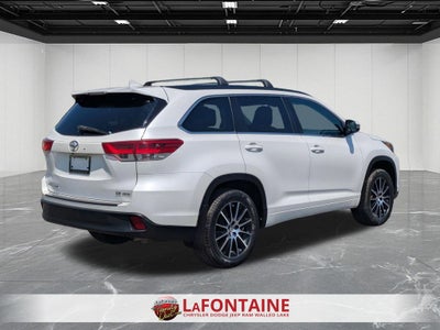 2017 Toyota Highlander SE